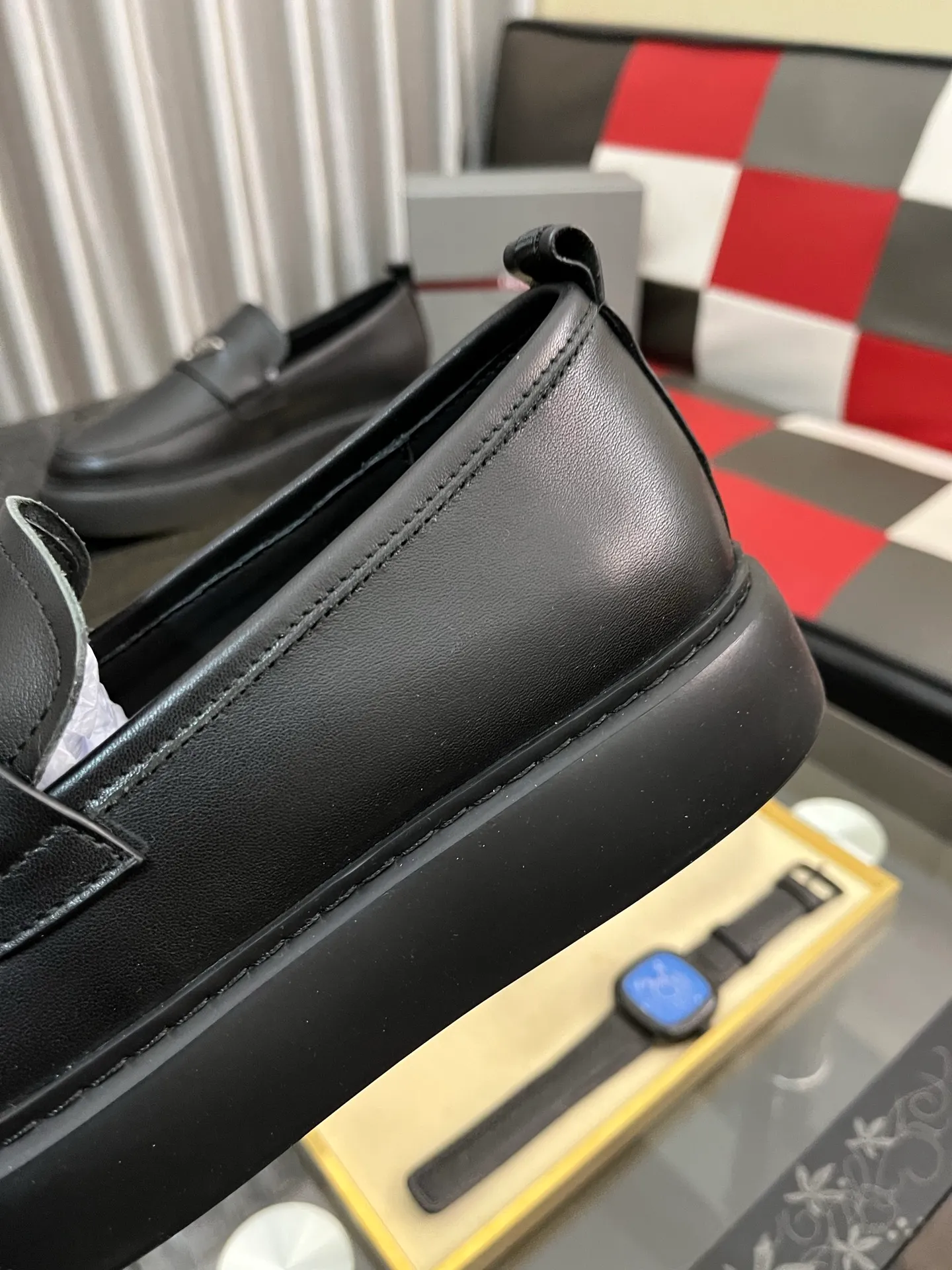 Men's shoes 💰: 560⌚️⌚️[PRADA] Prada casual shoes, originally developed 1:1, made of high-mercerized cowhide with imported cowhide, silk sheepskin lining, rubber outsole, comfortable and soft on the foot, size: 38-443️⃣Colors available